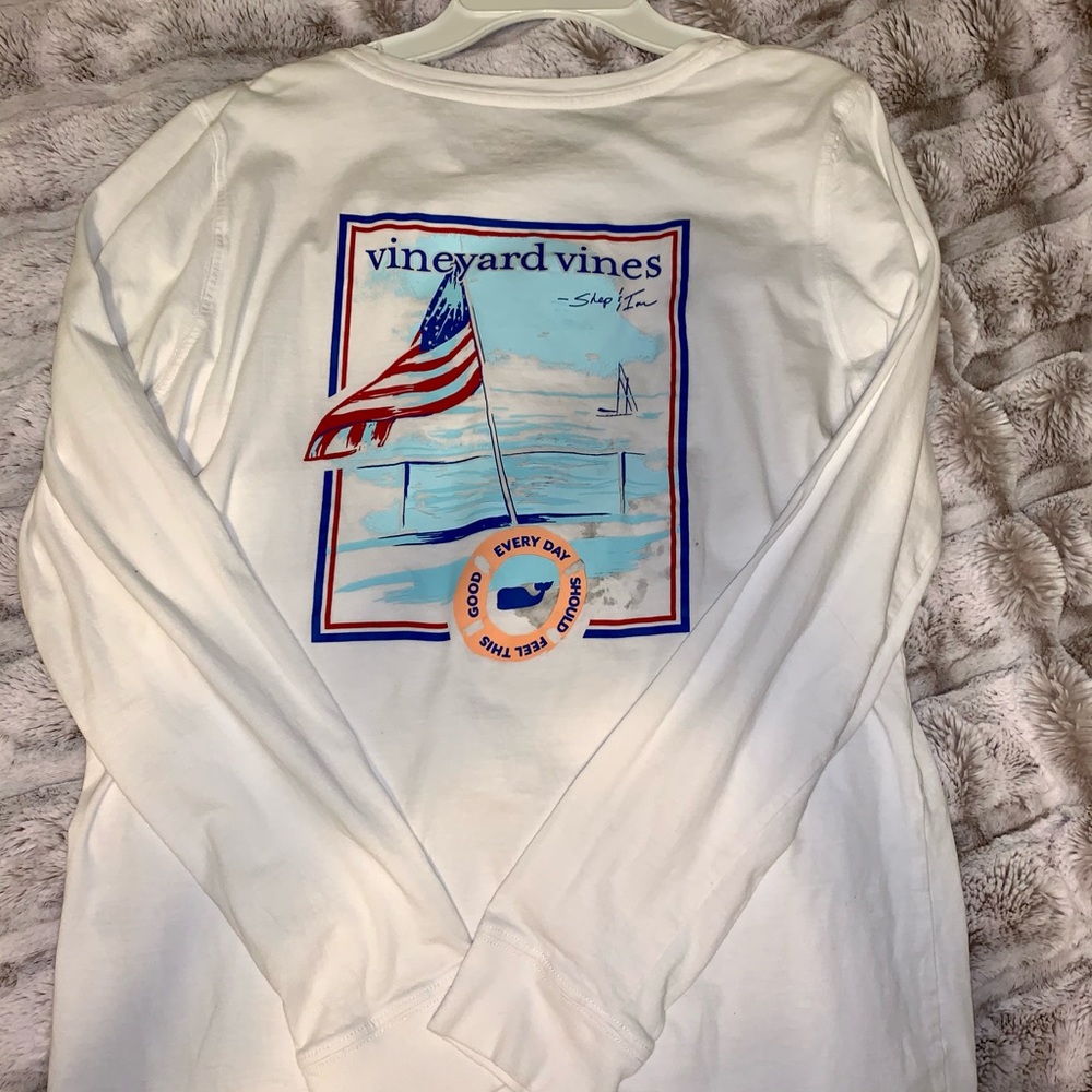 White Vineyard Vines Longsleeve with Boating Decal